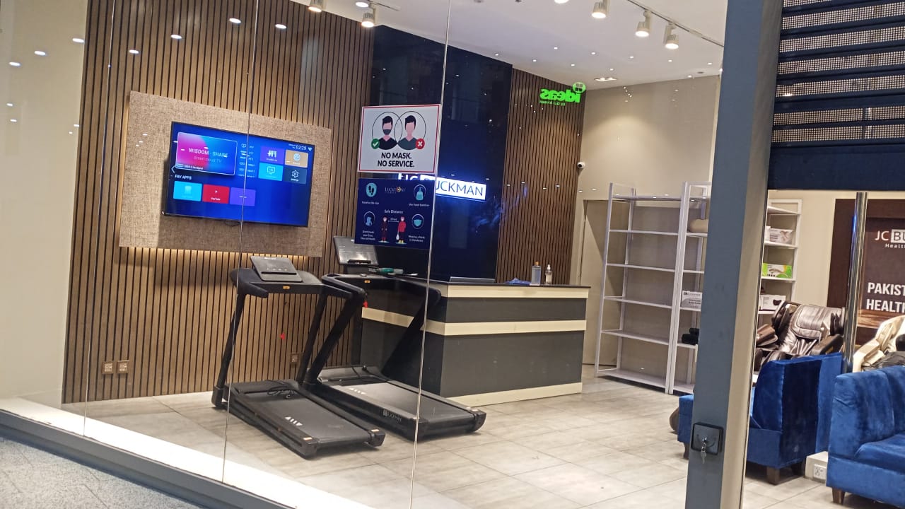 JC Buckman premium massage chairs and customer seating